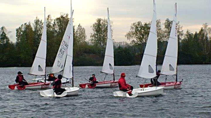 яхта ракета, парусные гонки, детская парусная школа, яхт клуб пирогово