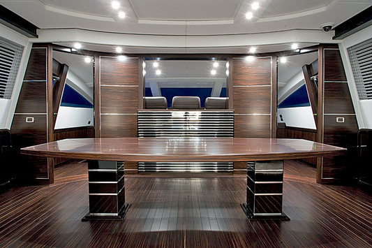 Новое 43-метровое судно Leopard от итальянской верфи Leopard Yachts