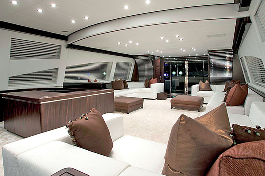 Новое 43-метровое судно Leopard от итальянской верфи Leopard Yachts