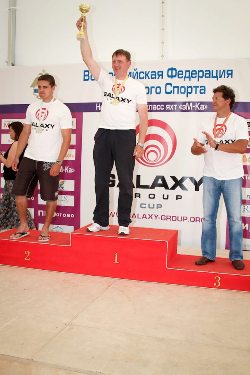 кравченко, лашук, деникаев, победители регаты на яхтах финн