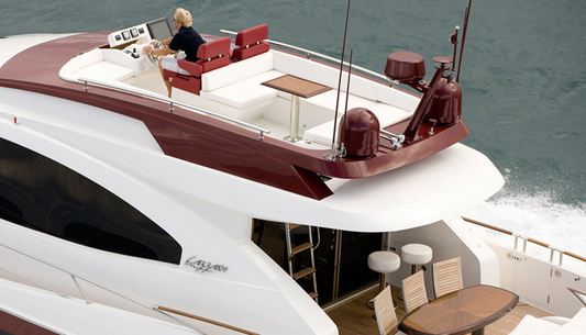 Яхта LSX78 яхтенной верфи Lazzara Yachts