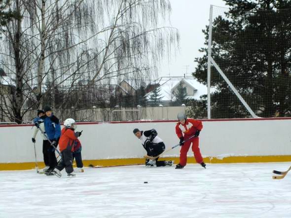 Хоккей в парусной школе, дети