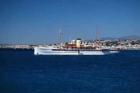 Новости. Супер-яхта автомобильного магната Горация Доджа SS Delphine выставлена на продажу. 