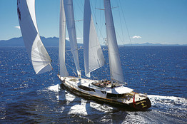 alloy yachts, морской бентли, яхта, парусная яхта, яхта фото, новости, макси-\хта