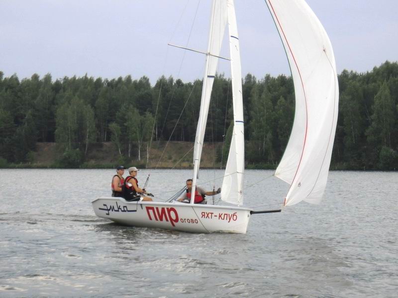Парусная школа "ПИРогово". Сдача экзамена на воде