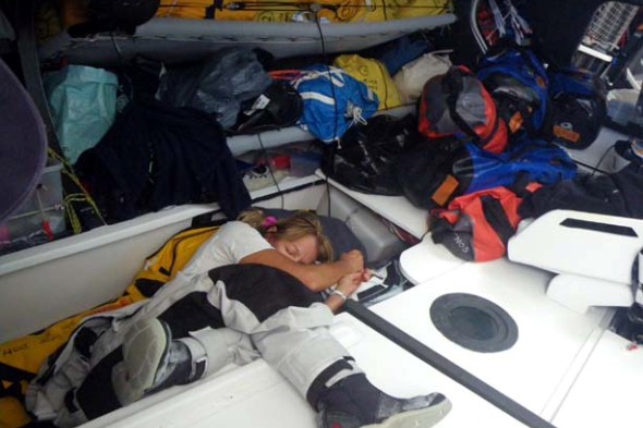 На борту яхты Mirabaud Мишель Парет в гонке Barcelona World Race