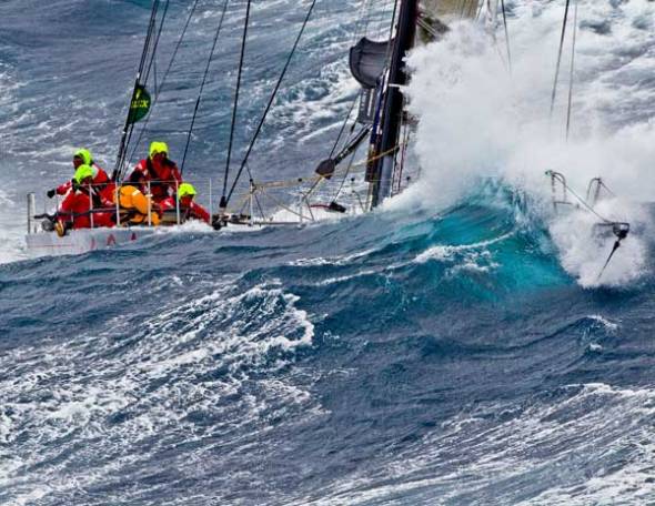 Экипаж Михаила Муратова финишировал в TOP 20 в международной гонке Rolex Sydney Hobart и занял второе место в своем дивизионе IRC 2